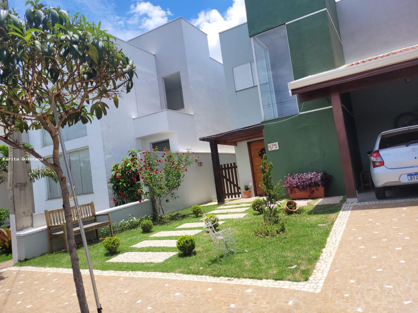 Casa em Condom�nio